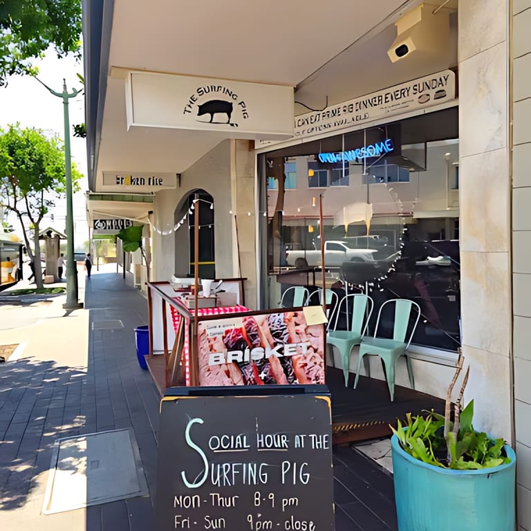 Kono's Northshore - The Surfing Pig Hawaii
